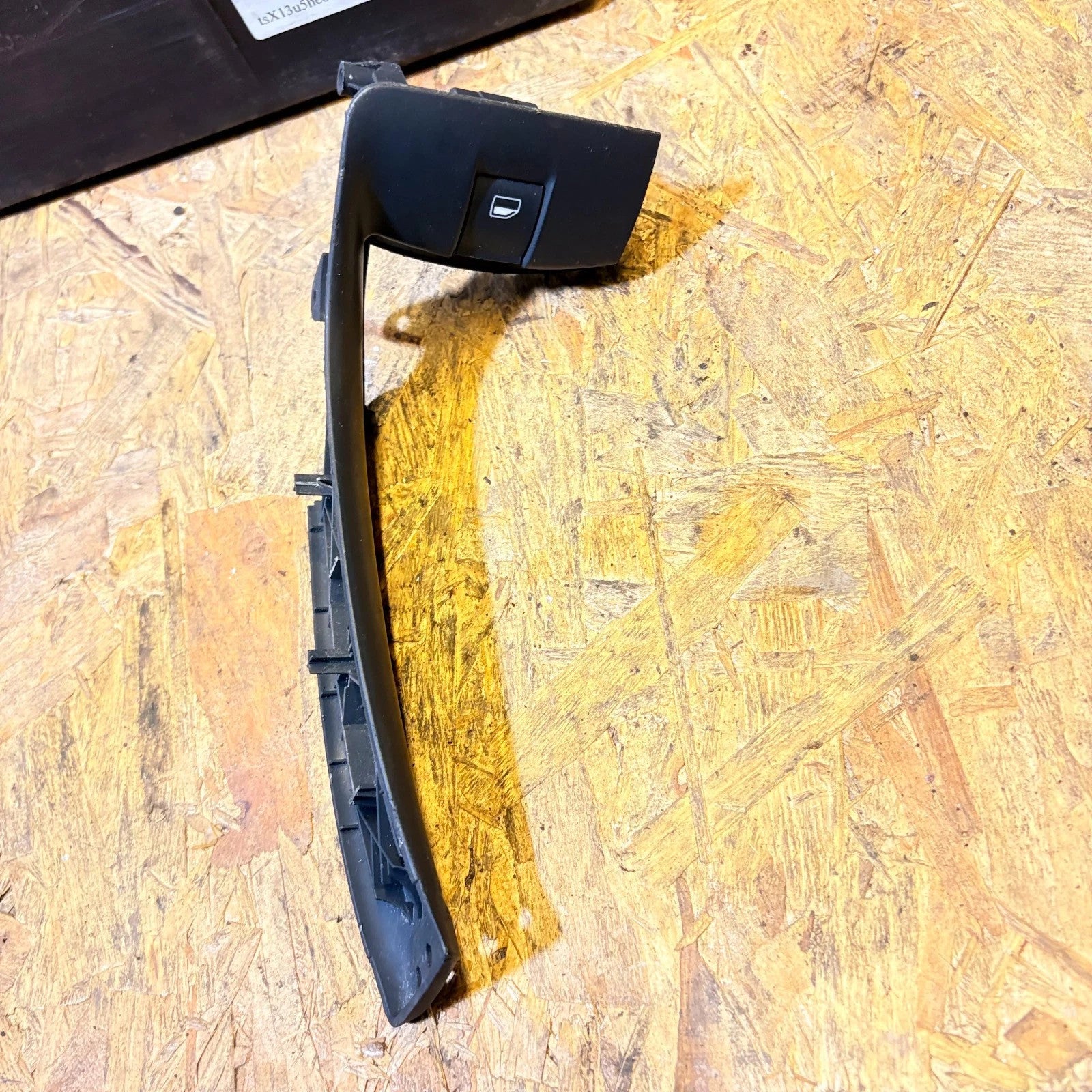 Audi A3 8P 2004-2013 / A2 8Z 2000-2005 Passenger Rear Window Switch 8Z0959855