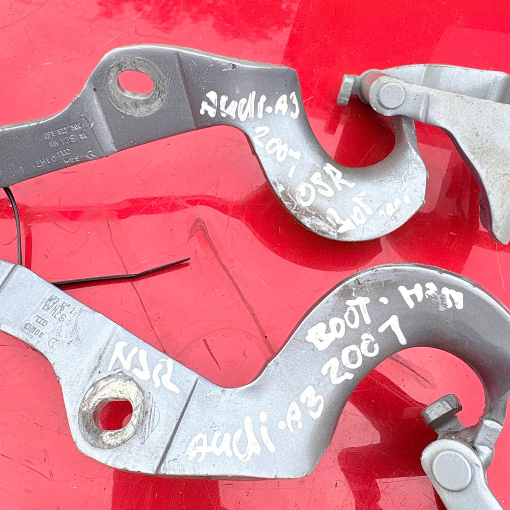 Audi A3 S3 8P 3 Door Hatchback RH Tailgate Boot Lid Hinge 8P3827300B 2004-2013