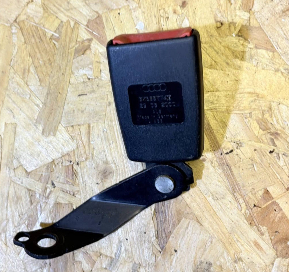 Audi TT Mark 1-Driver Rear Seatbelt Latch 8N8857740 2000