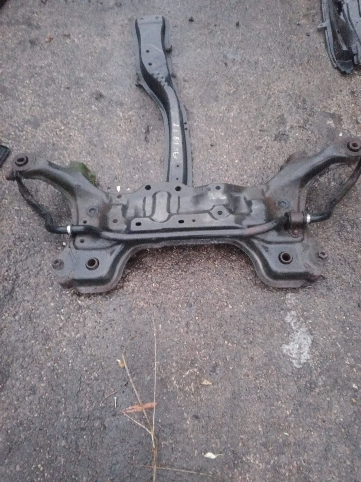 TOYOTA AVENSIS 1997-2003 1.8 AND 2.0 16V FRONT SUBFRAME