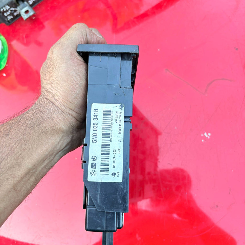 VW SCIROCCO MULTIMEDIA INTERFACE MODULE 5N0 035 341B