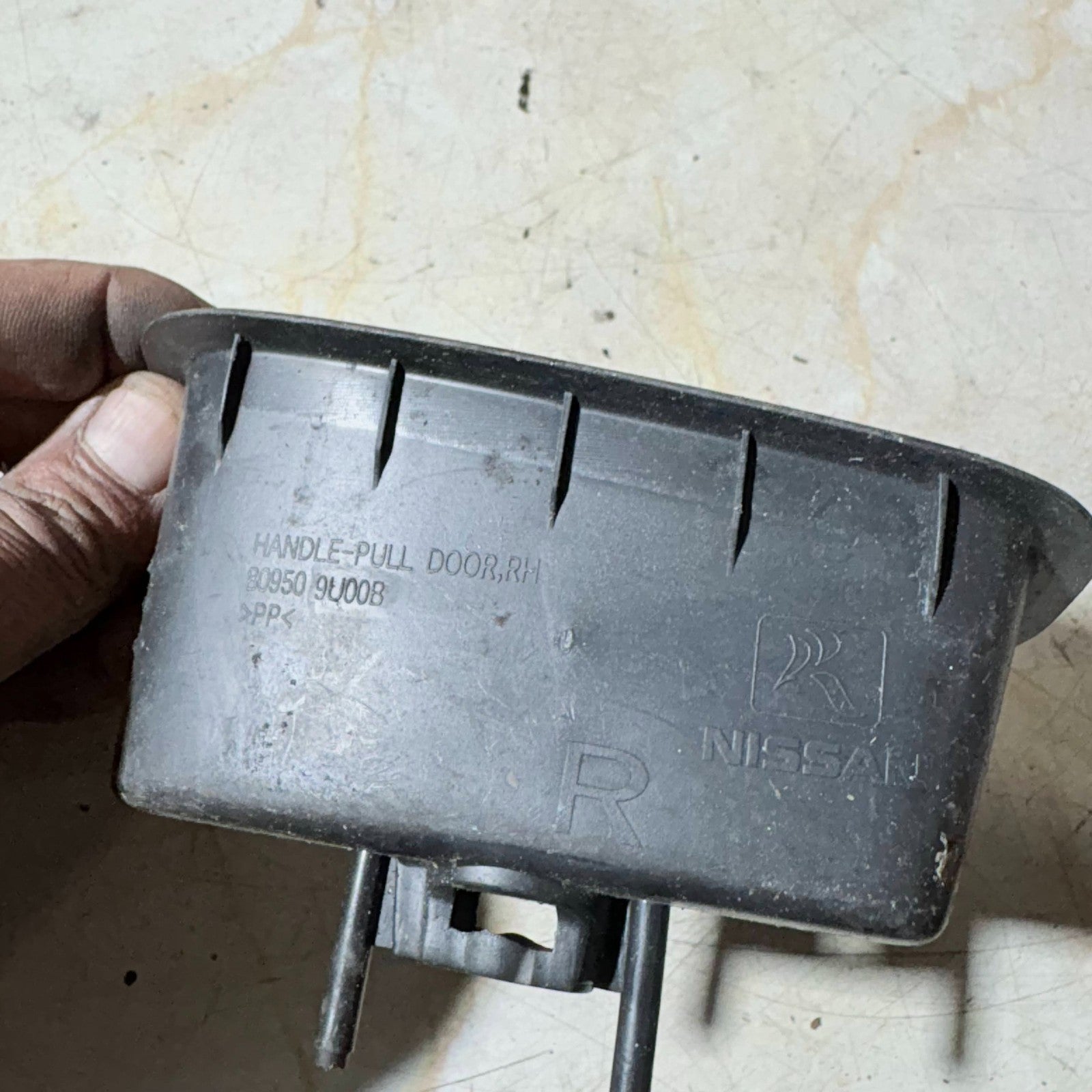 NISSAN NOTE 2011 Front Drivers Door Panel Grab Handle Pull Grip Trim 80950 9U00B