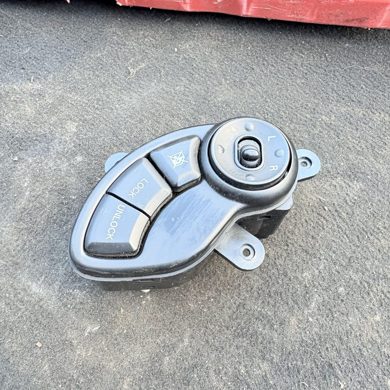 Hyundai Santa Fe 2001-2006 Driver Front Door Switch Pack 9353026500