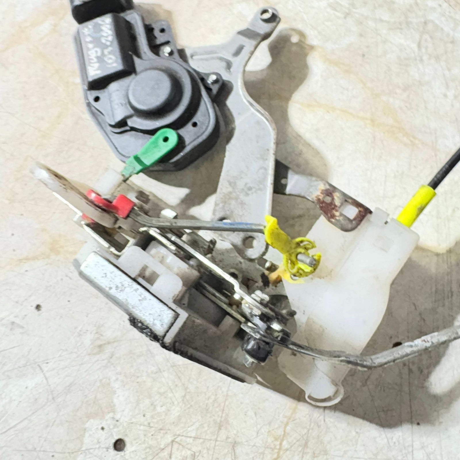 Peugeot 2006 Front Left Door Lock Mechanism