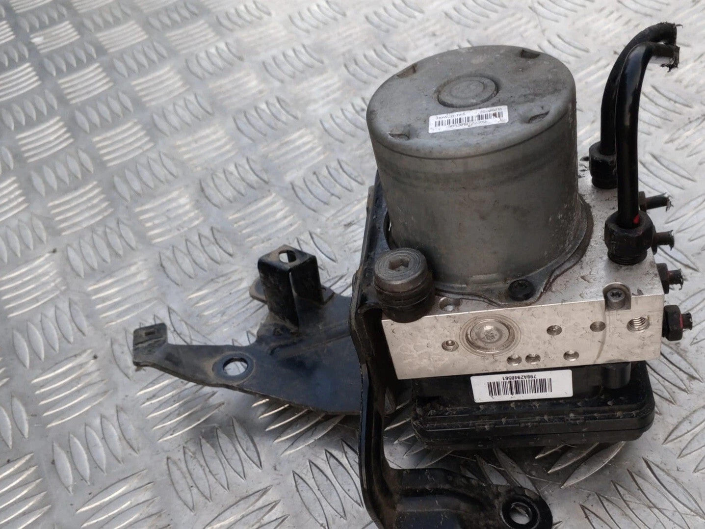 HYUNDAI TUCSON MK3 1.6 DIESEL ABS PUMP CONTROLLER MODULATOR 2020 58920-D7660
