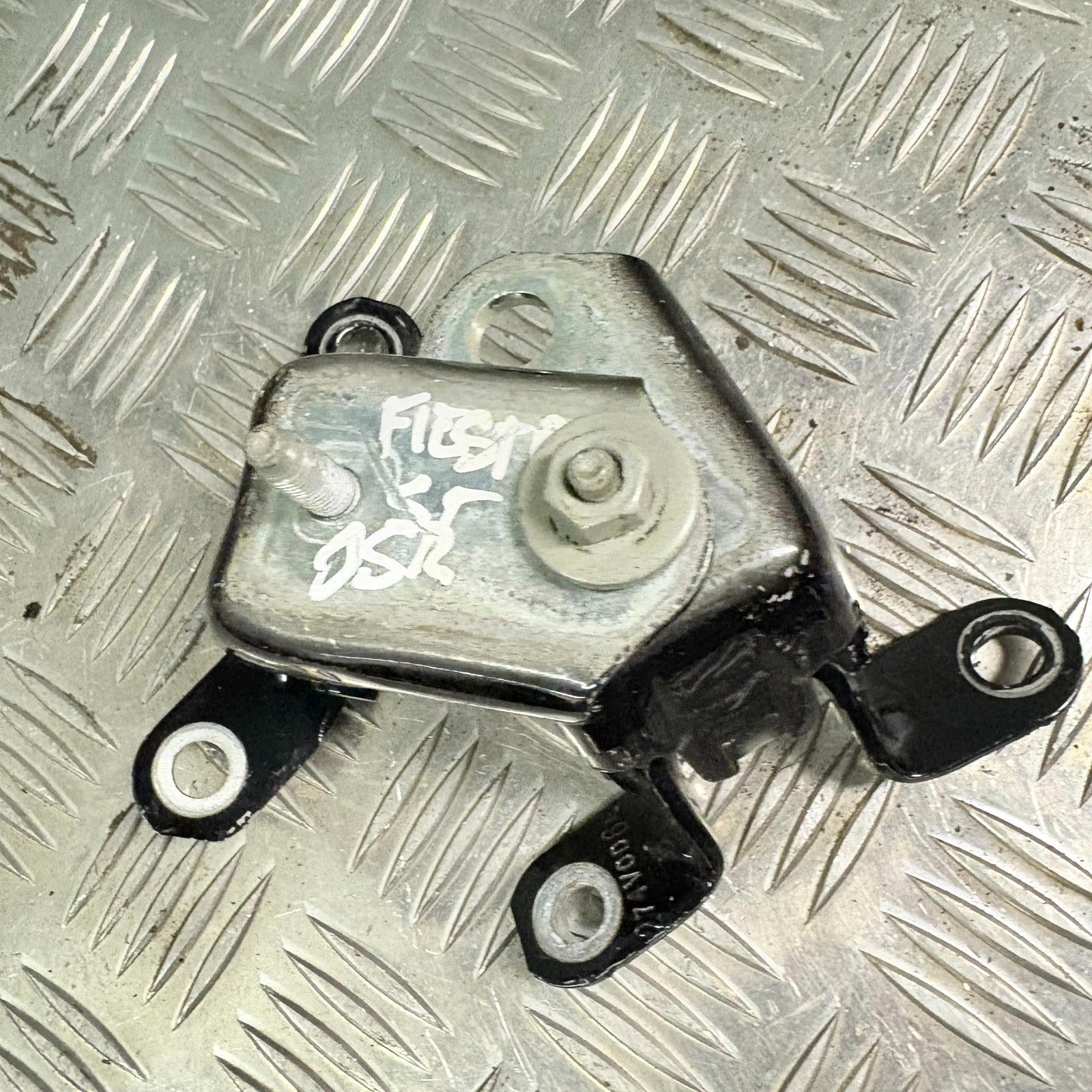 FORD FIESTA ST 2013-16 PAIR OF OFFSIDE RIGHT REAR DOOR HINGES