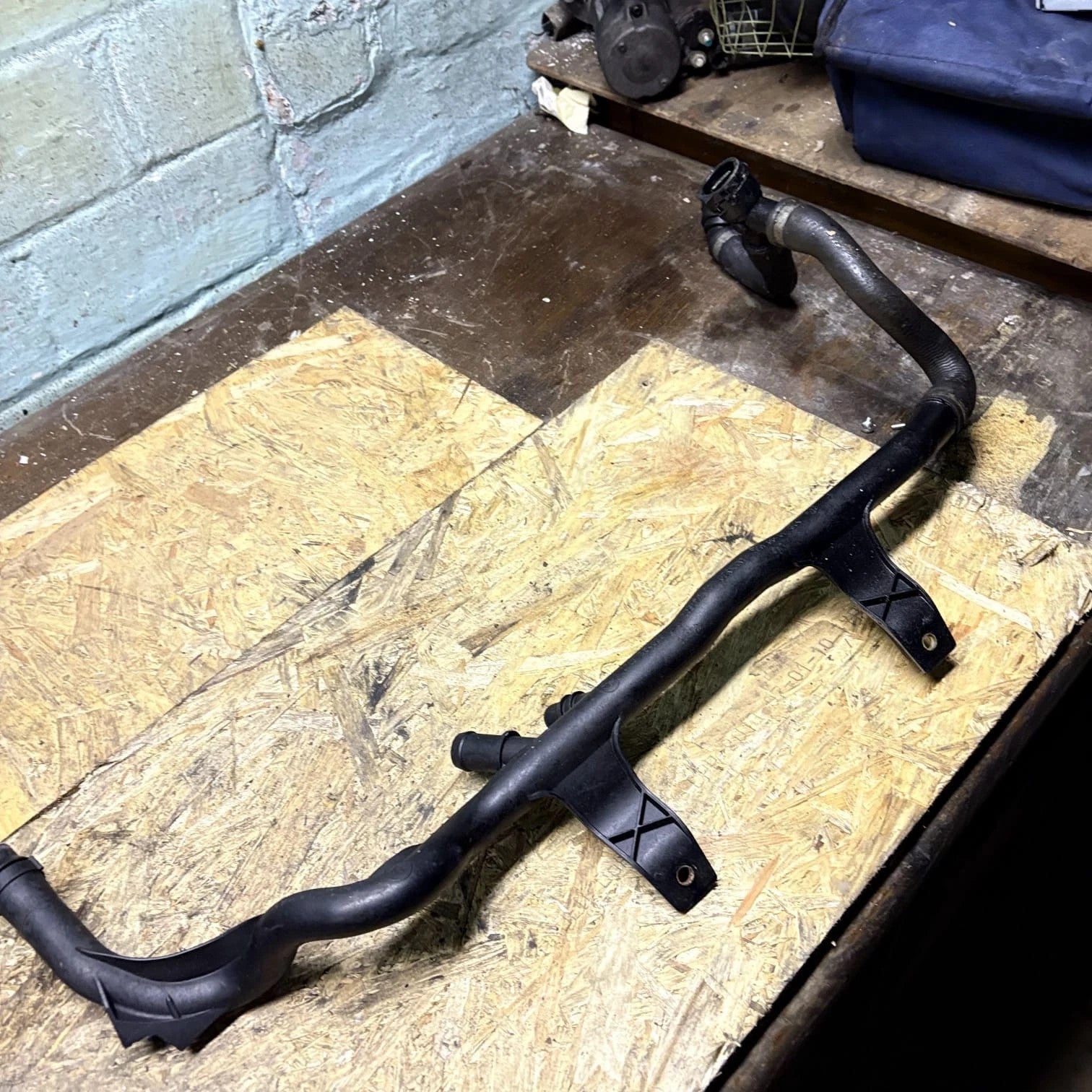 BMW 1 SERIES E87 PETROL WATER COOLANT PIPE HOSES 754823 2007