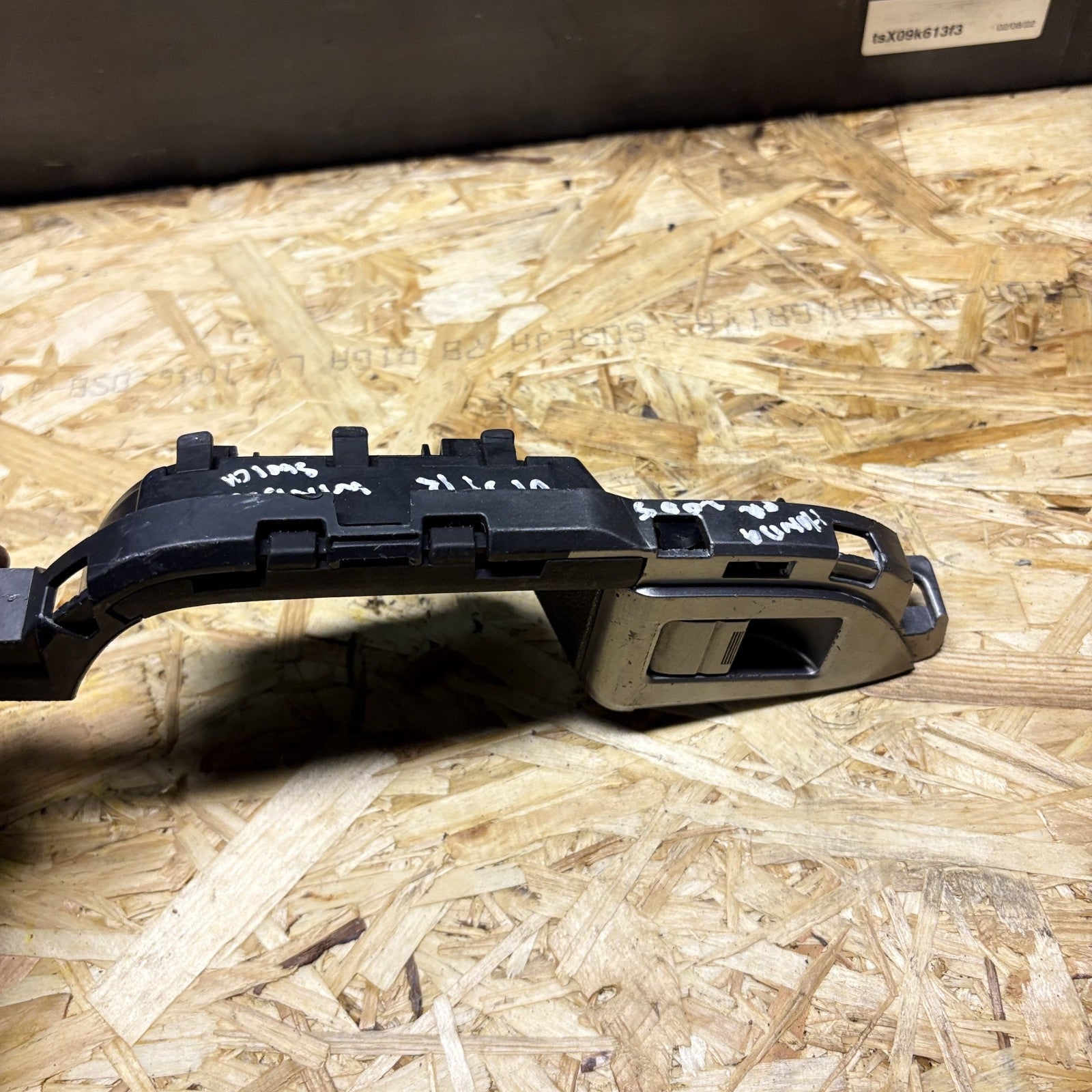 2004-2009 HONDA FR-V ELECTRIC WINDOW SWITCH DRIVER SIDE REAR RIGHT