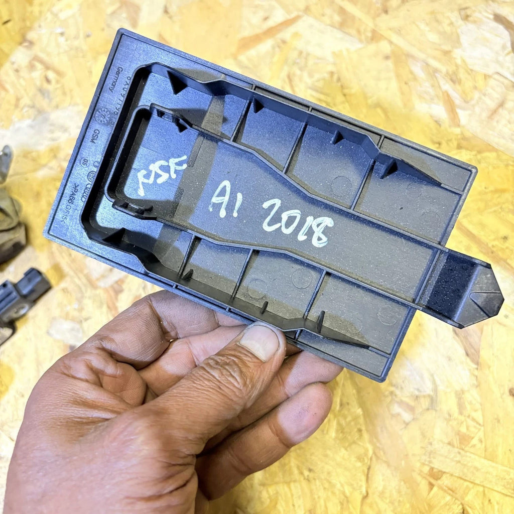 Audi A1 2018 Passenger Front interior part 8X0971981 AAI32279