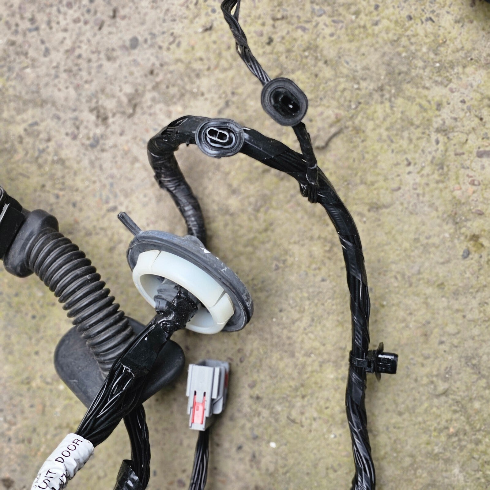 Jaguar XE MK1 NSF Passengers Front Left Door Wiring Loom 2015-2024 HX73-14630-BB