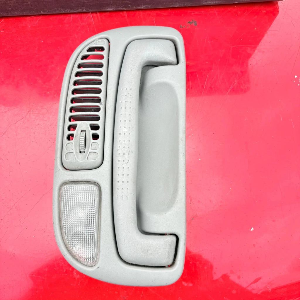Kia Sedona 2004 Right Side Rear Handle w/Air Vents & Light OK552 51 310