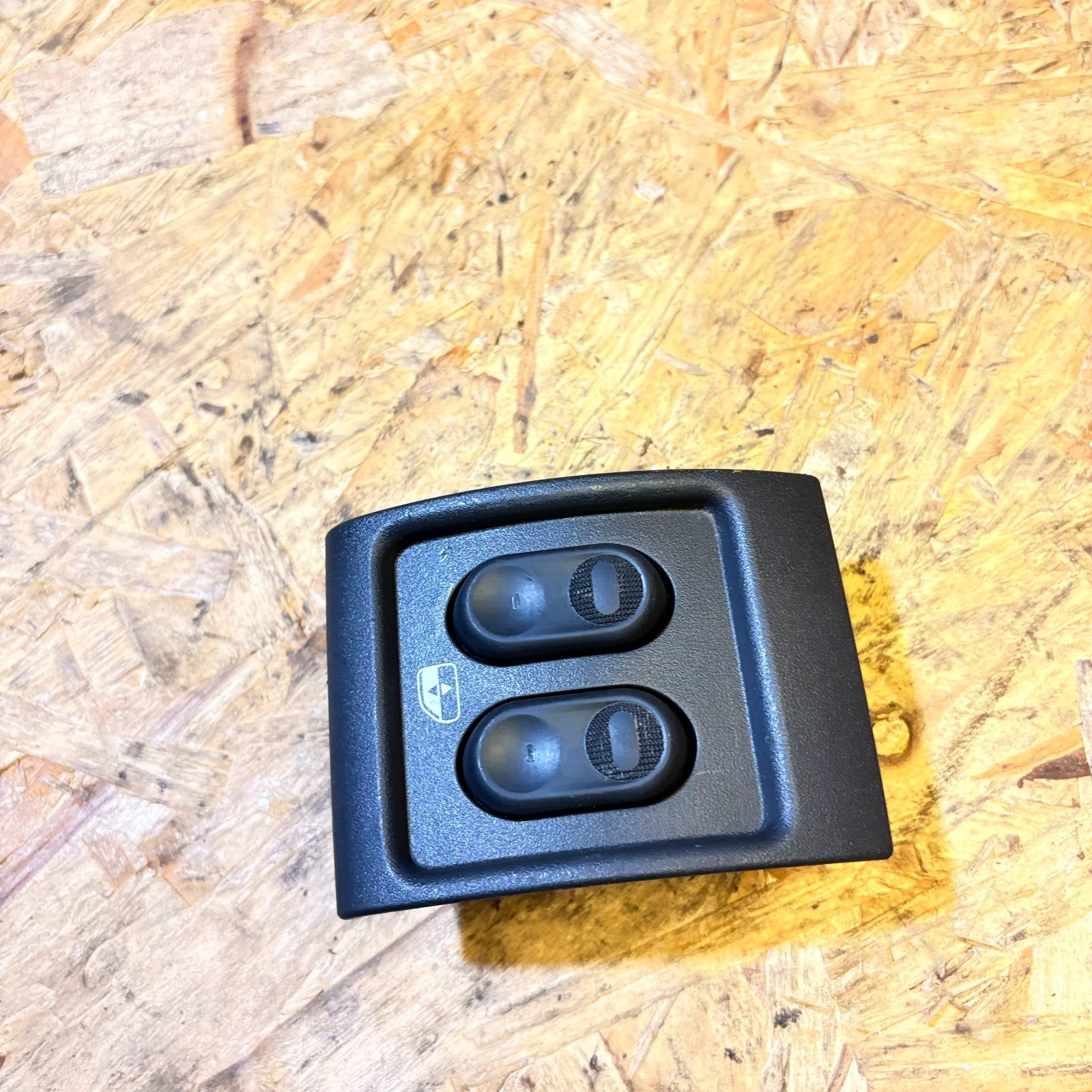Chrysler PT Cruiser 2.4 2-WAY electric rear window switch pack