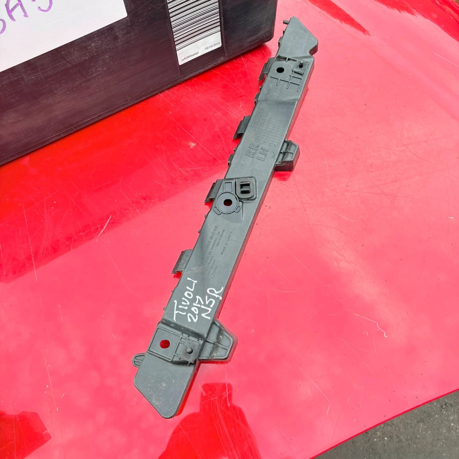 SSANGYONG TIVOLI REAR BUMPERMOUNT BRACKET HOLDER PASSENGERREAR 78831-35500 2017