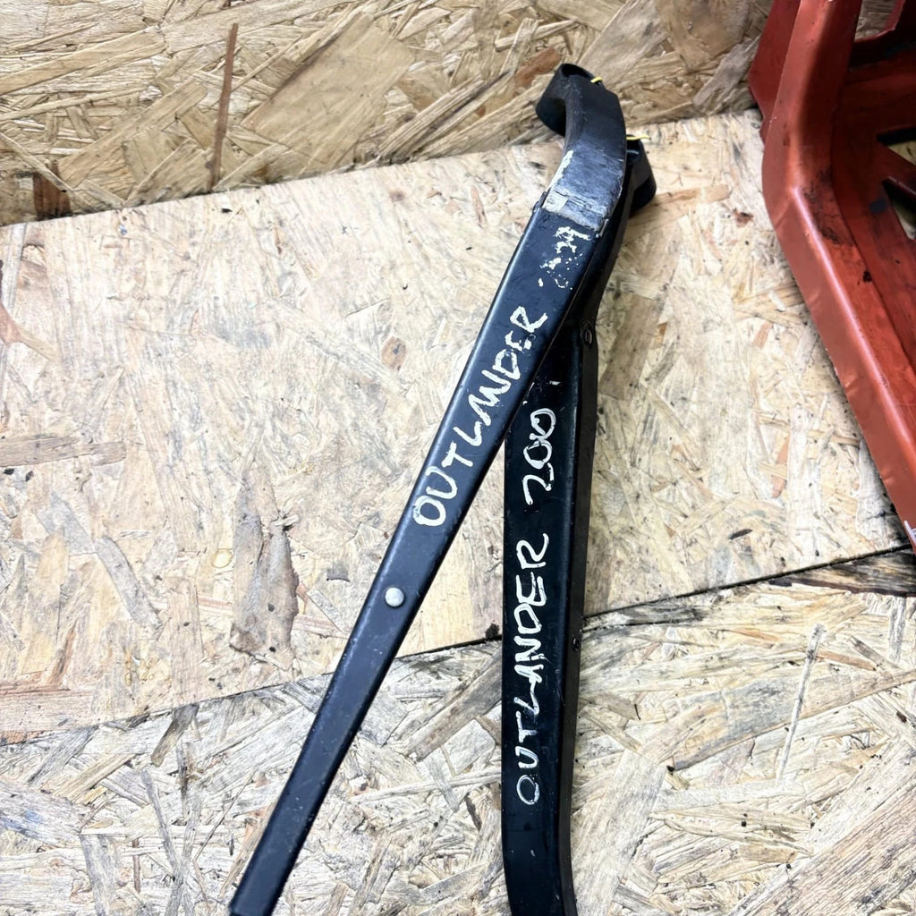 Mitsubishi Outlander SPORT L550 MK1 PAIR OF FRONT WIPER ARMS 2007
