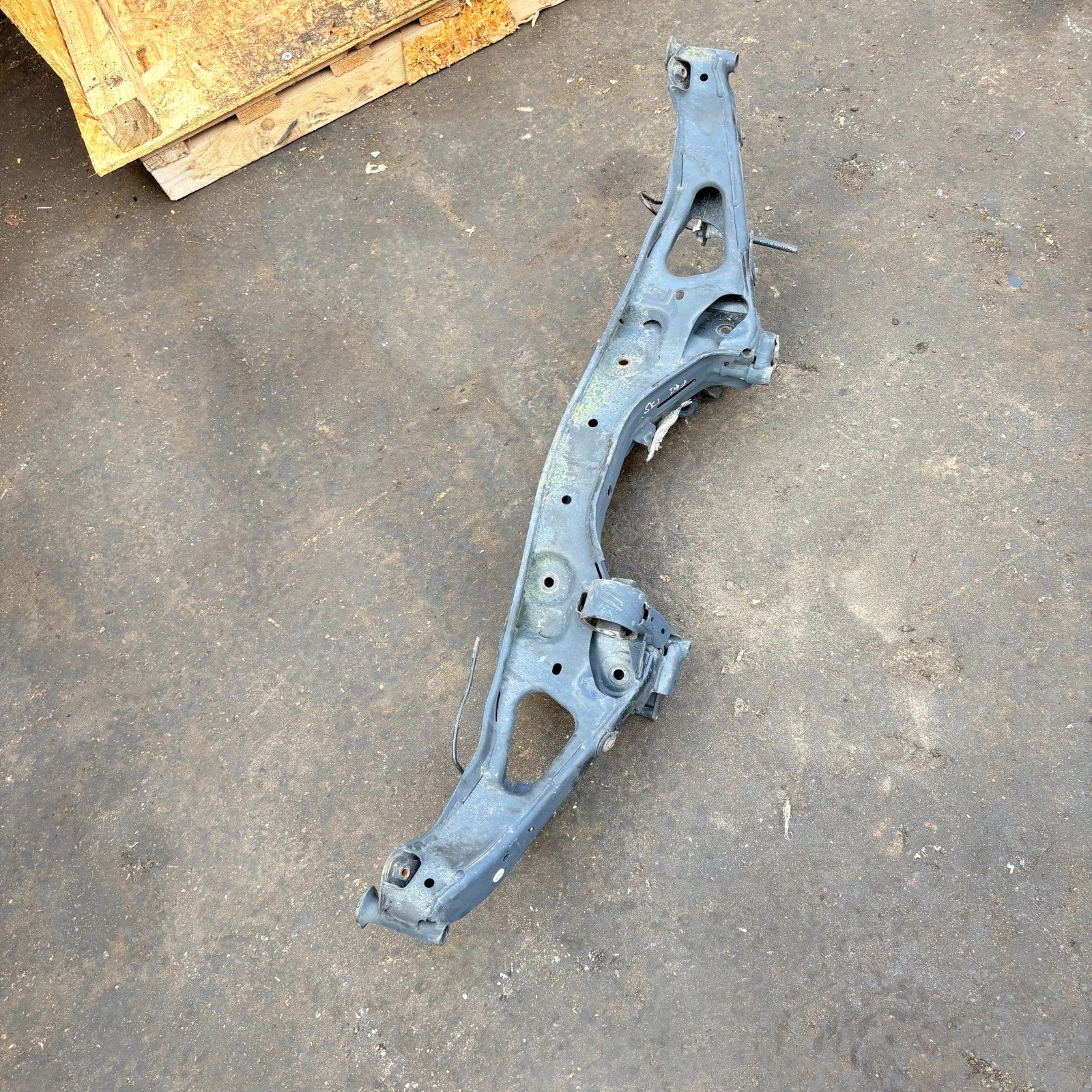 BMW 135i E82 Rear Axle Carrier Subframe 2007-2013 6883011