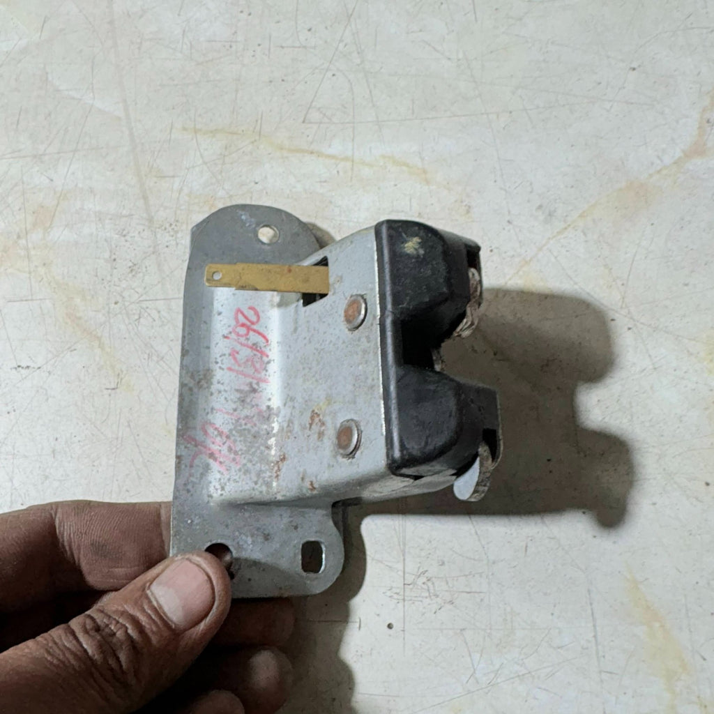 PROTON GEN-2 2010 5DR REAR TAILGATE BOOT LOCK CATCH