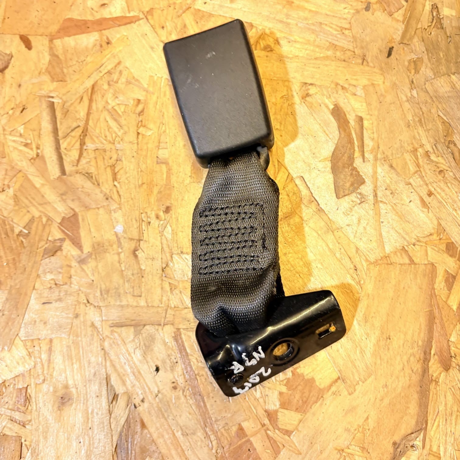 FIAT 500 2013 SEAT BELT BUCKLE PASSENGER REAR SIDE 34045525