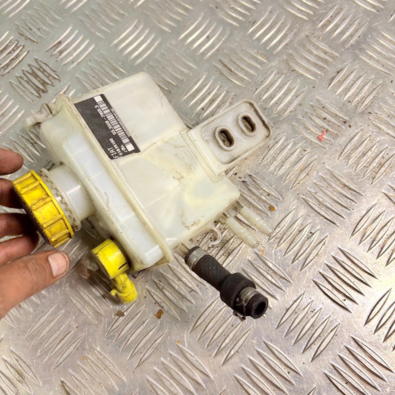 FIAT DOBLO Brake Master Cylinder Reservoir Mk2 10-15 51839180
