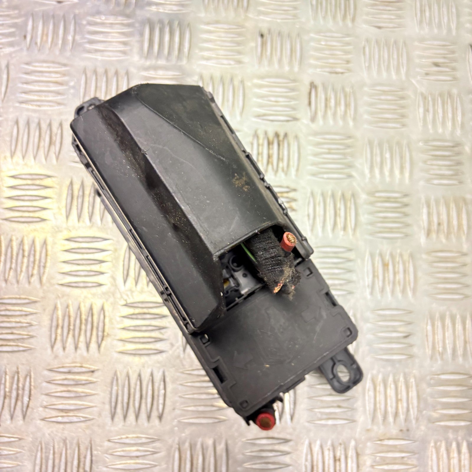 MINI R55/R56 Engine Bay Power Fuse Box 3449504 61143449504 (03/2007-09/2009)