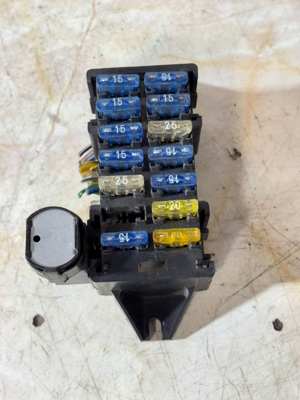 Suzuki Vitara 1999 Under Dash Fusebox
