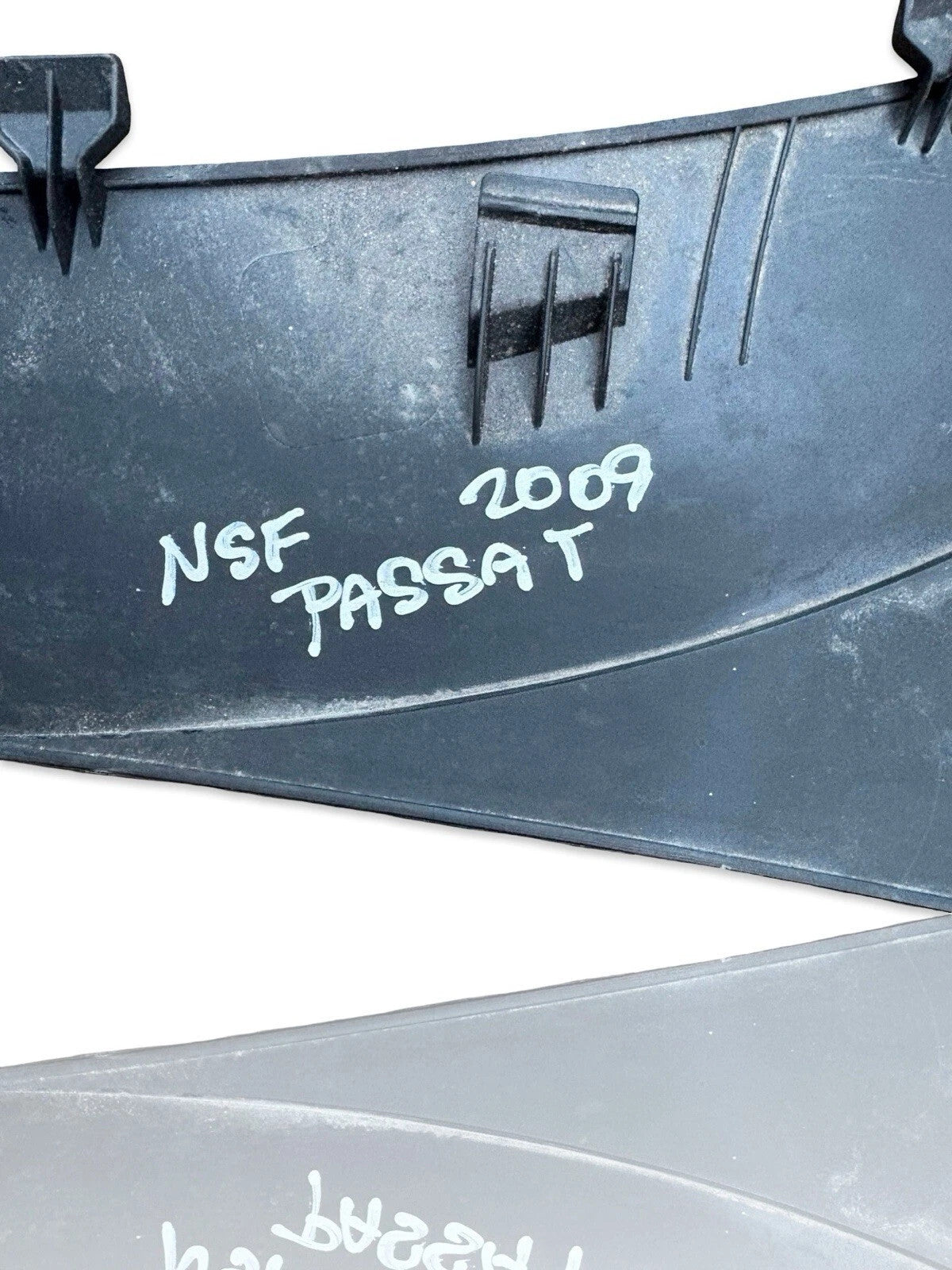VW PASSAT B6 B7 05-14 PASSENGER SIDE LEFT CENTER CONSOLE LOWER PANEL 3C2863045