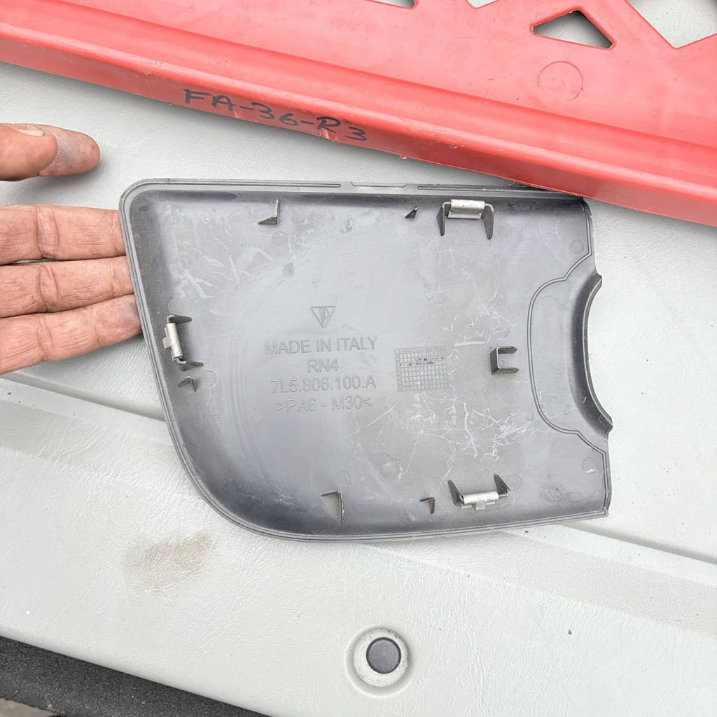 Porsche Cayenne 955/957 03-10 Coolant Expansion Tank Cover Trim 7L5806100A
