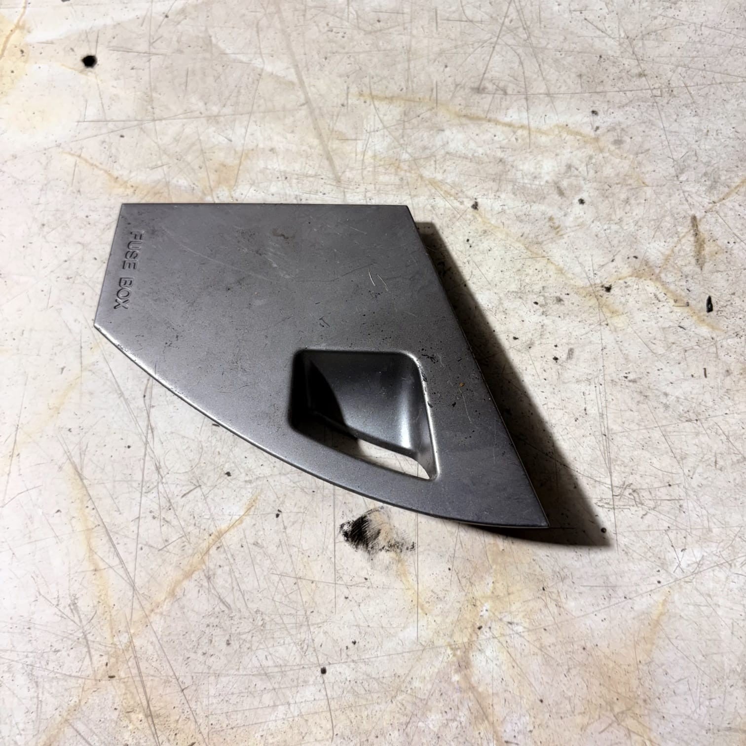 Mazda 2 DE 1.4CD 50kW Diesel Interior Fuse box cover D65155551