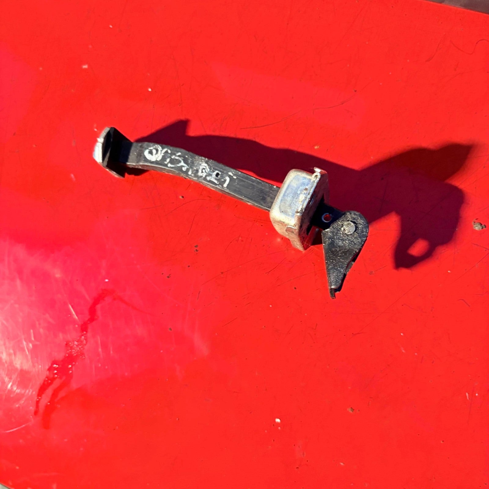 NISSAN QASHQAI NEARSIDE PASSENGER LEFT REAR DOOR CHECK STRAP
