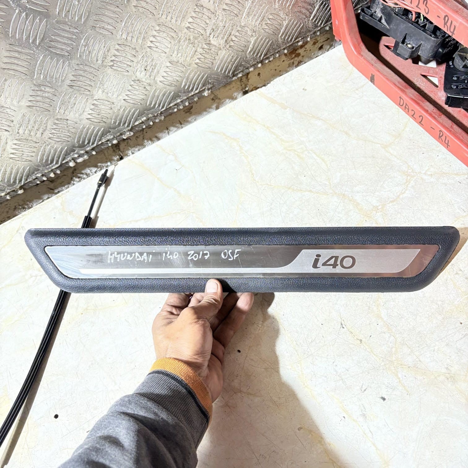 HYUNDAI I40 DOOR SILL STEP COVER TRIM DRIVER FRONT SIDE 2017 85873-3Z100