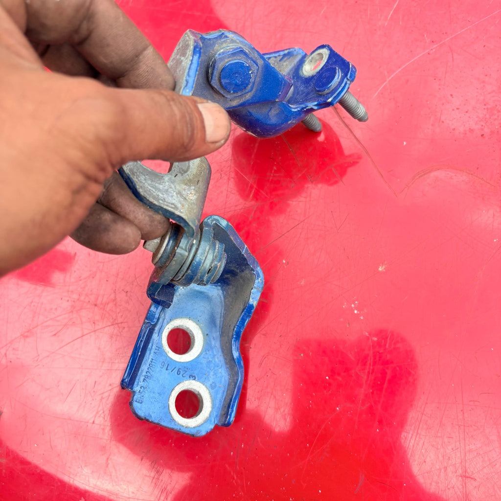 FORD ECOSPORT 2016 REAR LEFT DOOR HINGE BB53-7826801-AM