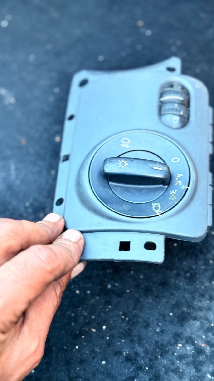 2008 VW Jetta Headlight Switch Control Panel 1K2858341 (1K2 858 341)