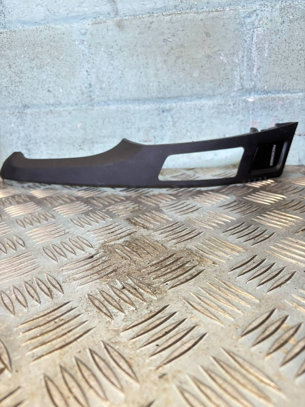 2006-2011 TOYOTA YARIS LEFT PASSENGER SIDE COVER TRIM 55436-52020