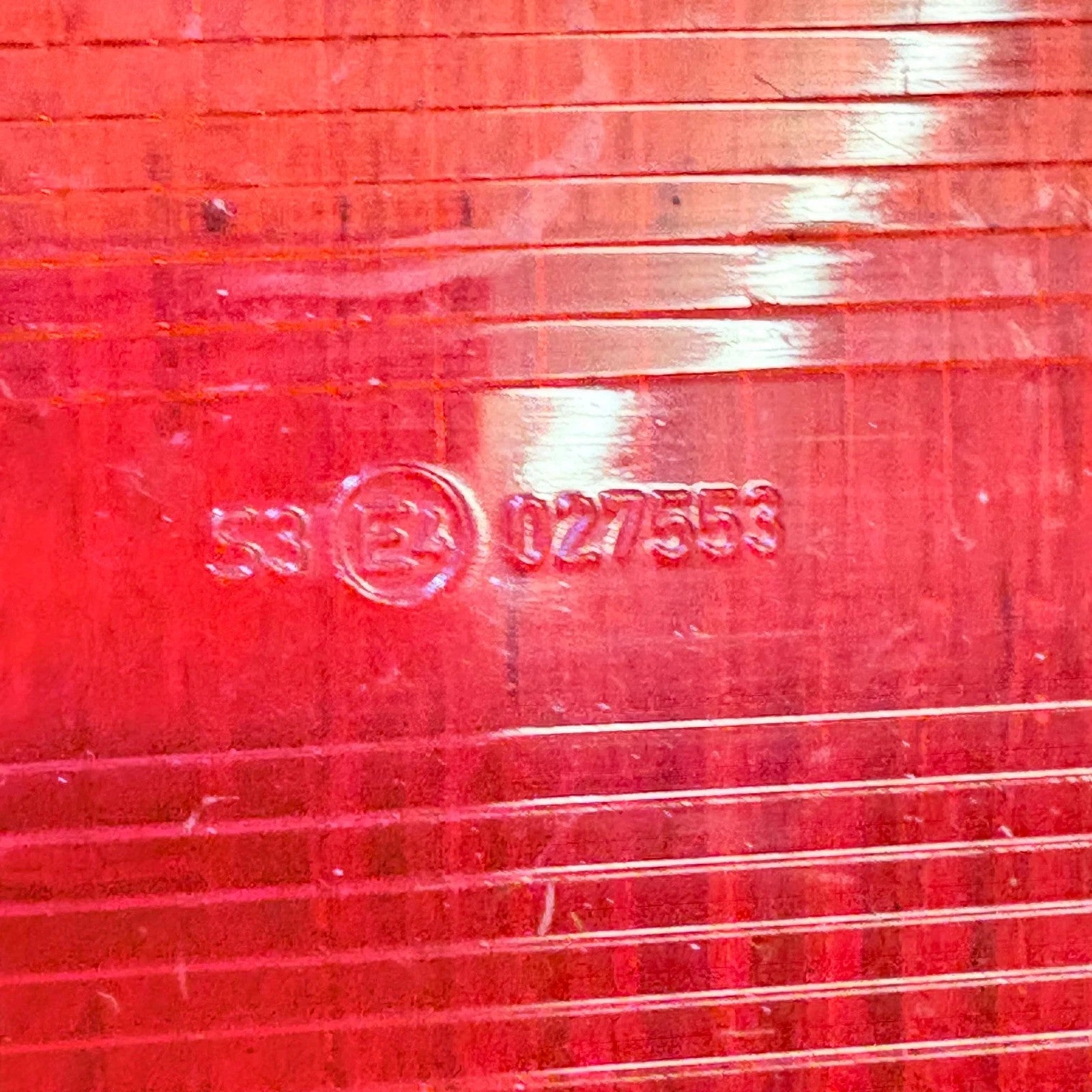 Chrysler PT Cruiser 2002 Third Brake Stop Light Center Lamp E4027553