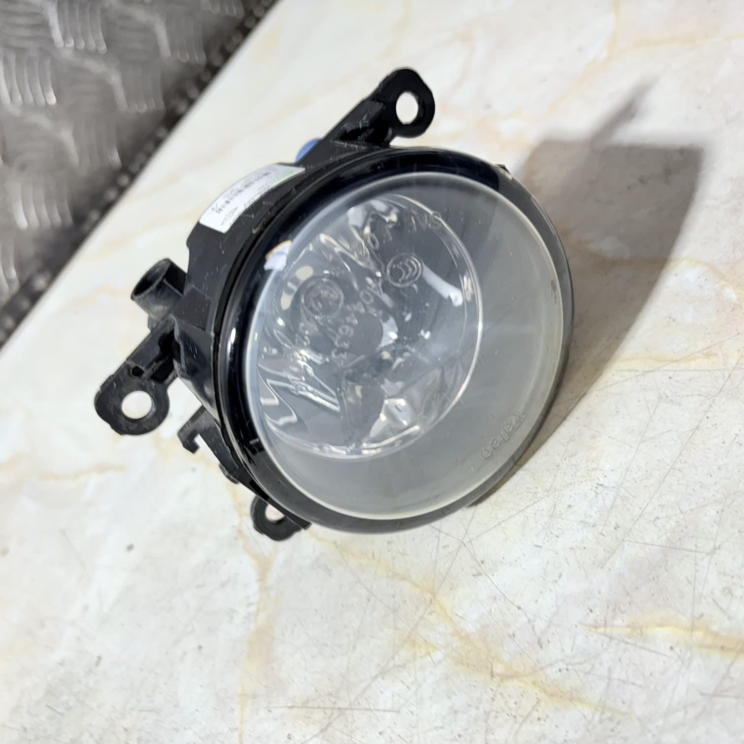RENAULT SCENIC MK3 JZ0/1 09-16 FRONT LEFT FOG LIGHT LAMP 8200074008 VALEO