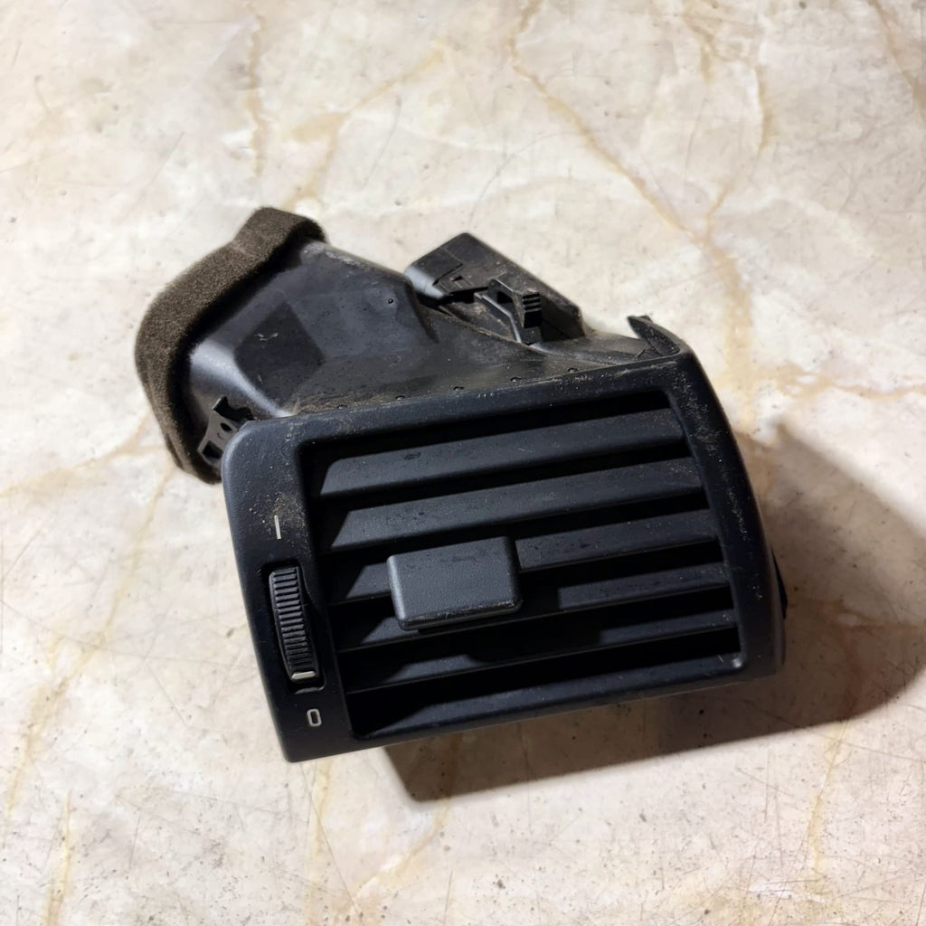 BMW 3 Series E46 320d 1998-2006 Driver Front Air Vent 64228361898
