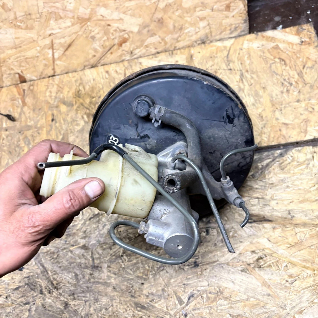 Toyota Avensis I (T22) Brake Servo Vacuum Booster 37752-97024 09/97-10/00