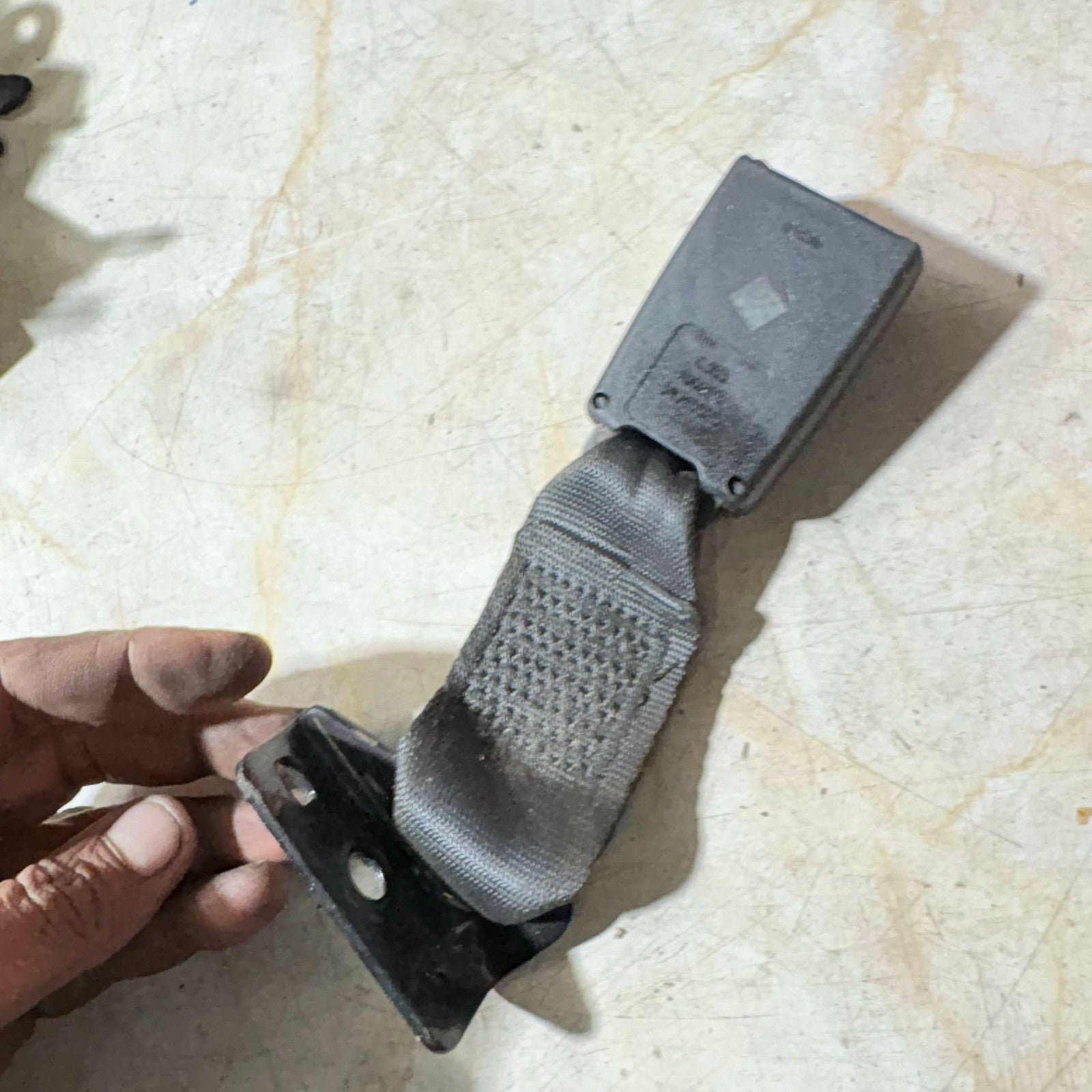 2009 FIAT 500 NSR REAR PASSENGER LEFT SIDE SEAT BELT STALK BUCKLE