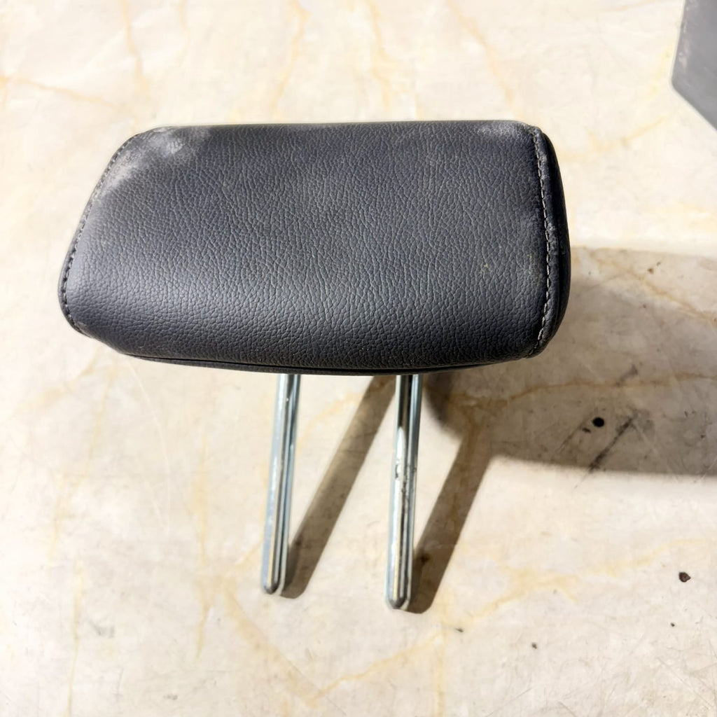 Audi A4 Seat Headrest Rear Left Right N/O/S Leather Dakota Black 7236084