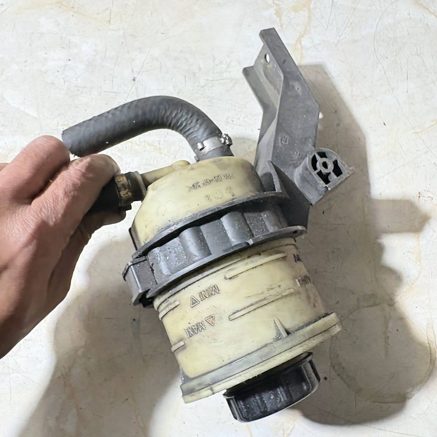 PEUGEOT EXPERT MK1 VAN 2005POWER STEERING RESERVOIR BOTTLE 1474639080 7700782884