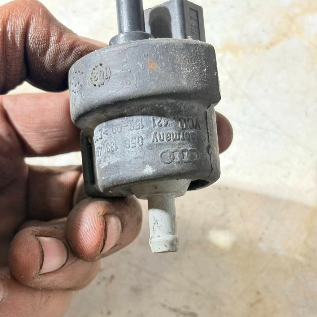 VW Golf Mk5 2003?2008 Vacuum Valve 058133450