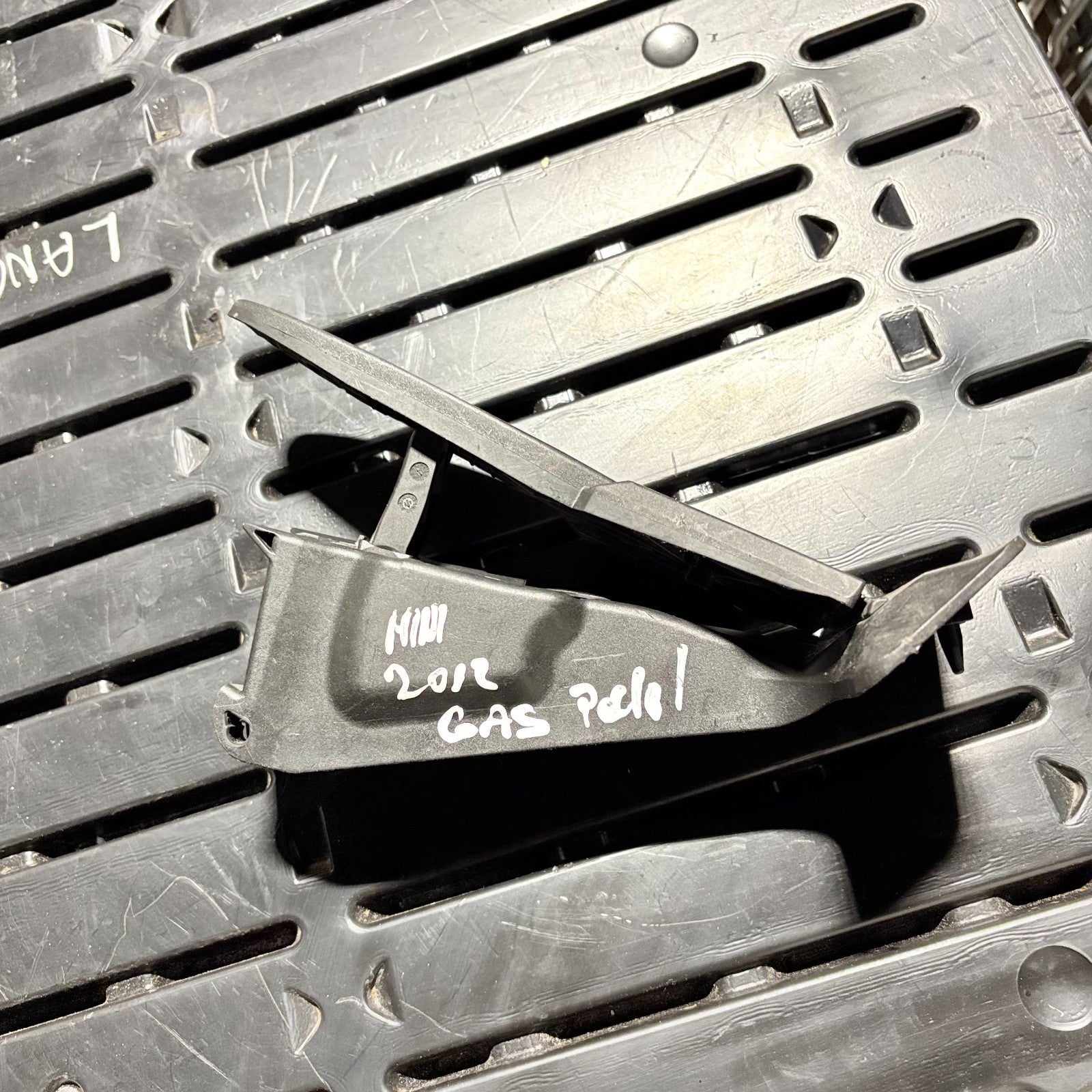 MINI R56 LCI 2010-2013 Manual Accelerator Pedal 35426794502 6PV010435-10