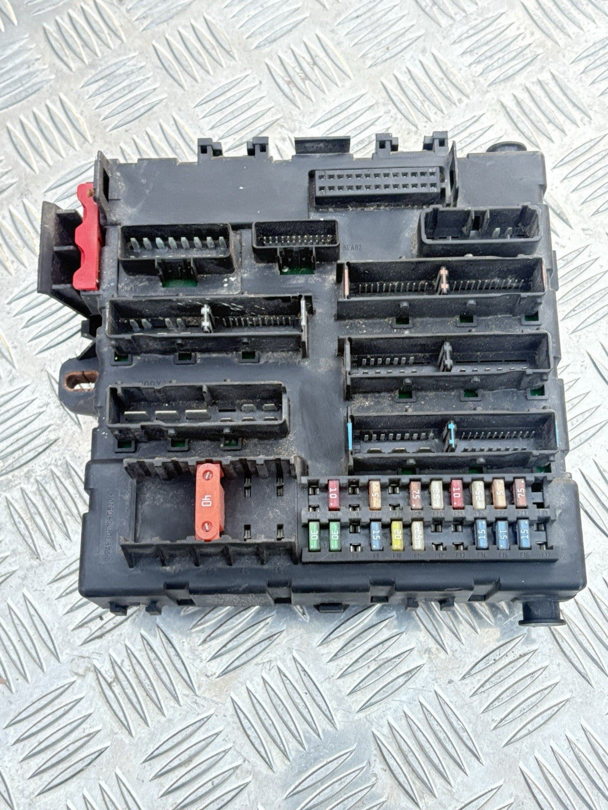Vauxhall Vectra C 02-08/Signum 03-08 Boot Fuse Box BCM REC AP6 132405774FP