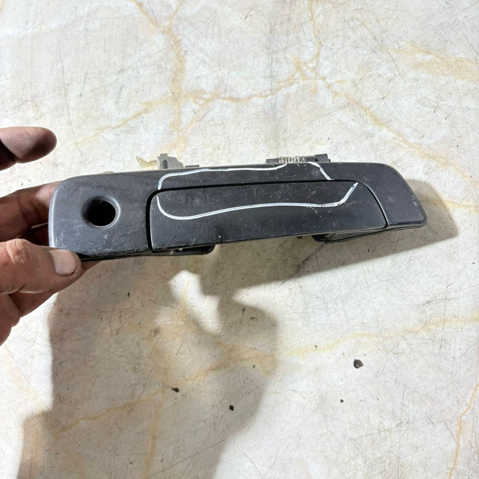 MITSUBISHI SHOGUN PININ EQUIPPE GDI Driver Front EXTERIOR HANDLE (OSF) MR271868