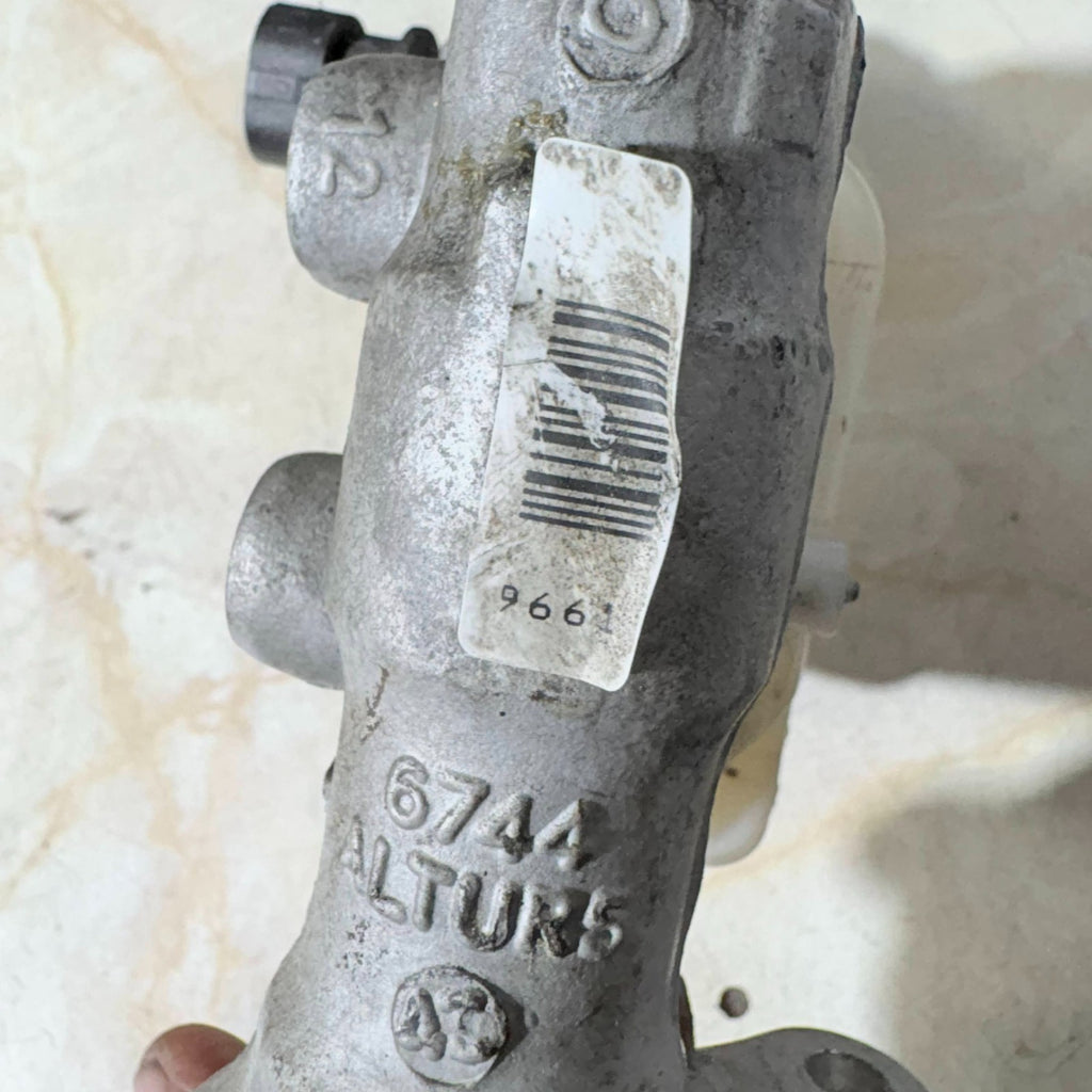 FIAT 500 BRAKE MASTER CYLINDER 32069666 HATCHBACK 2013