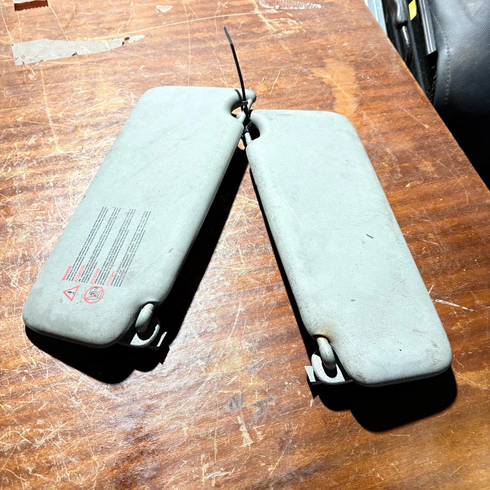 Renault Clio MK2 MK3 Twingo Pair of Sun Visors Left&Right 7700849117 7700849118