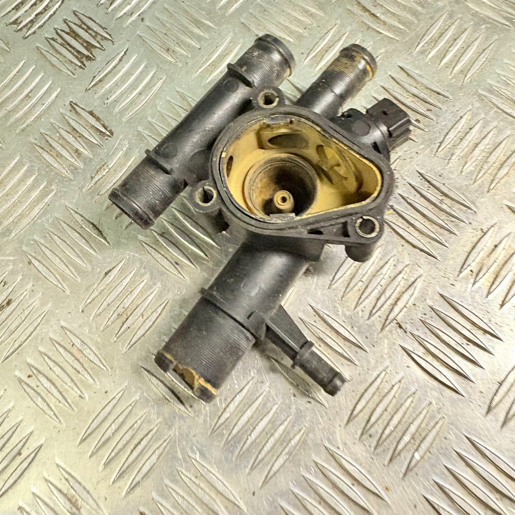 Vauxhall Vivaro X83 2001-2006  1.9 F9Q760/762 Thermostat Housing 8200074349