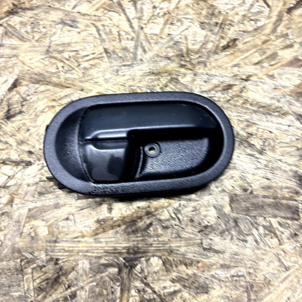 MR959268HA INTERIOR HANDLE DRIVER FRONT DOOR MITSUBISHI COLT 1.5 D 70KW 5P 2011