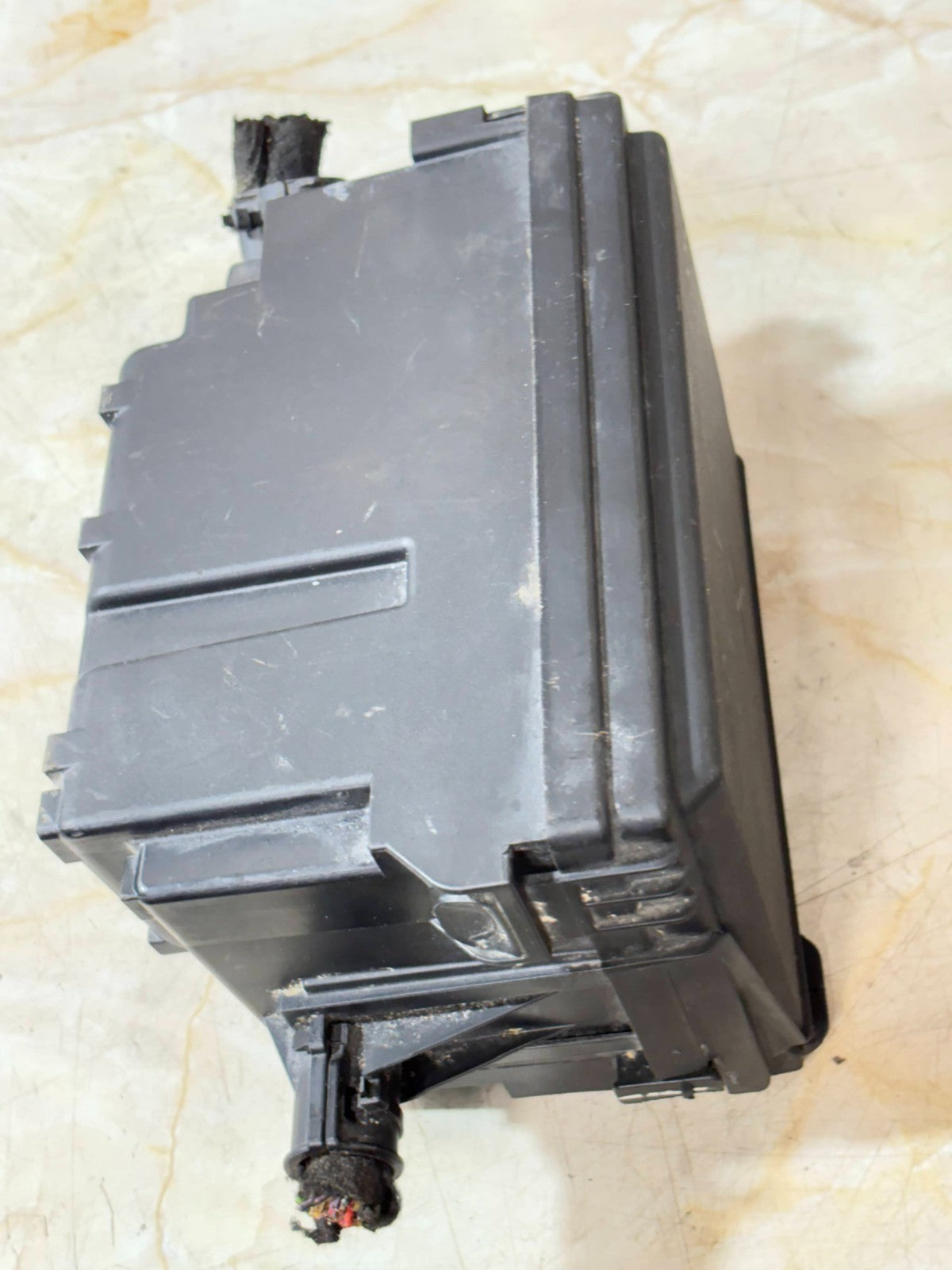 VAUXHALL CORSA 2013 D 1.3 DIESEL CDTI FUSE BOX 13299202