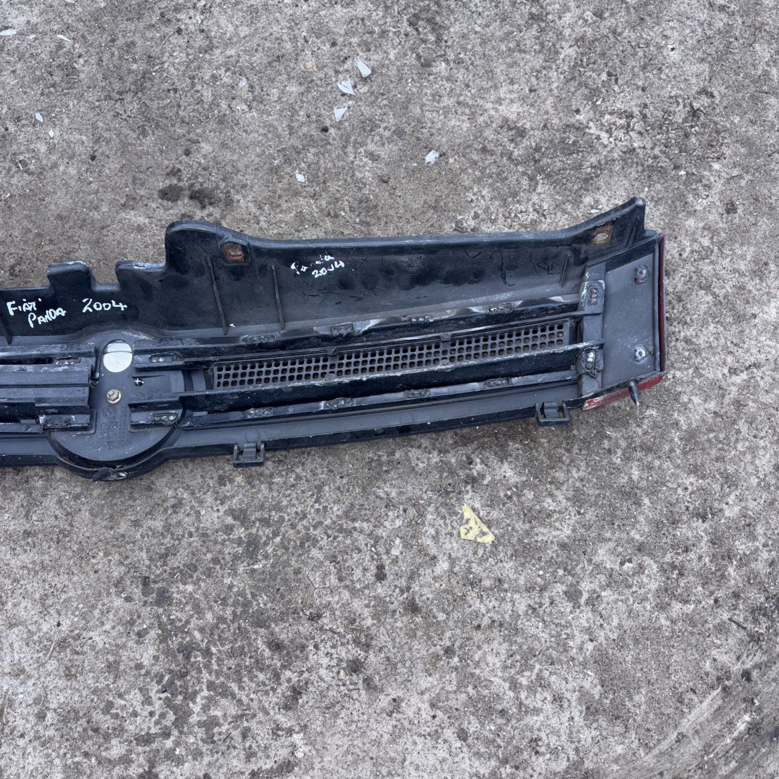 FIAT PANDA Mk2 FRONT BUMPER UPPER GRILL WITH CHROME 735353899 2003-2011