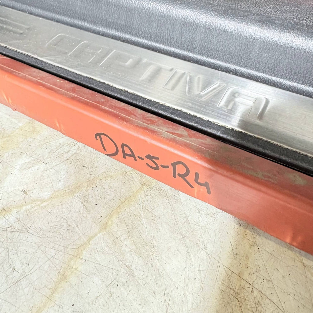 2010 VAUXHALL ANTARA Driver FRONT DOOR SILL KICK PLATE 96630459